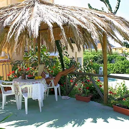 Marinu فندق